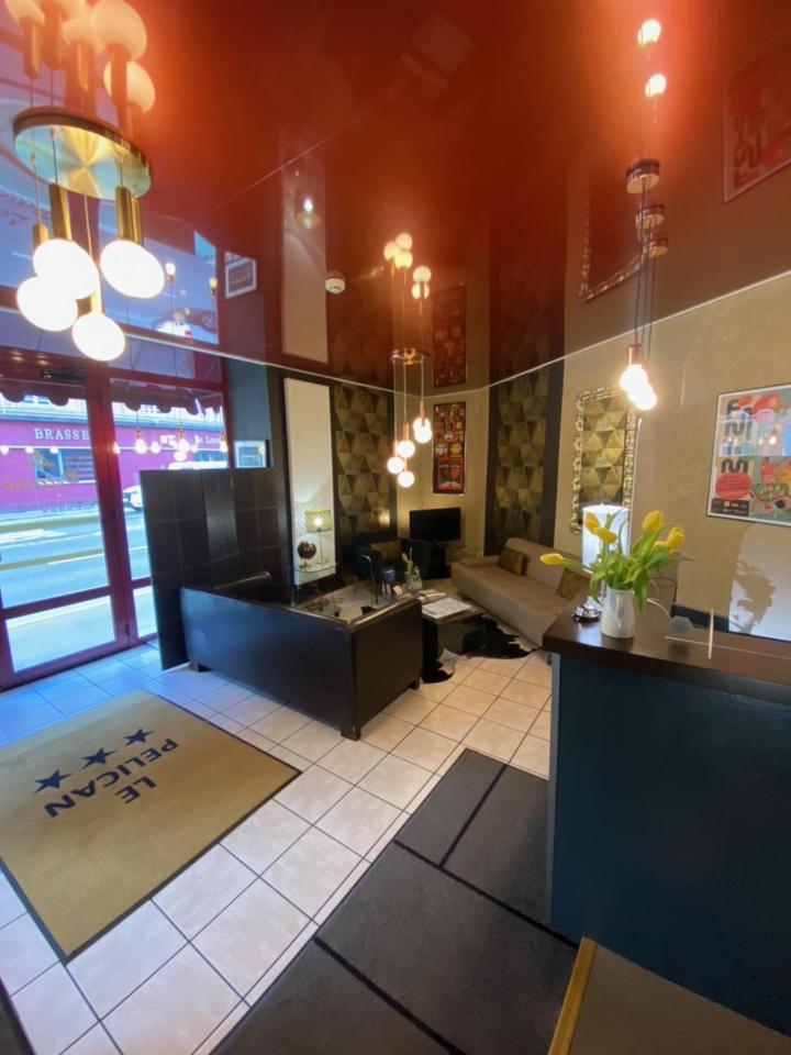 Hotel Le Pelican Charleville-Mezieres Bagian luar foto