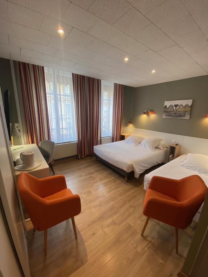 Hotel Le Pelican Charleville-Mezieres Bagian luar foto