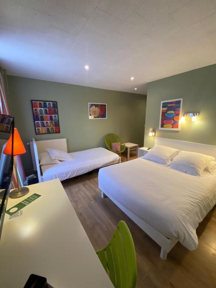 Hotel Le Pelican Charleville-Mezieres Bagian luar foto