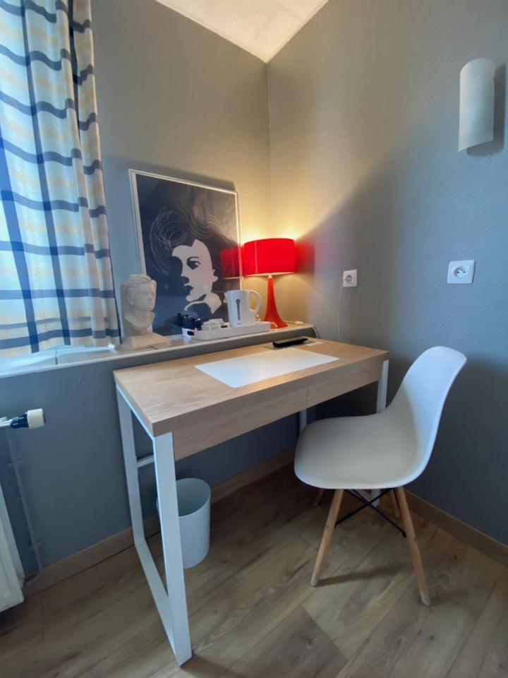 Hotel Le Pelican Charleville-Mezieres Bagian luar foto